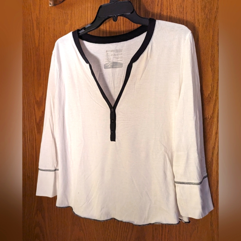 3/$30 Juniors X-Large Super Comfy Cotton Blend T
